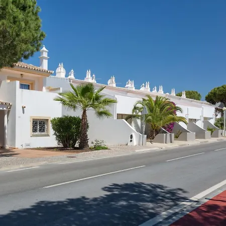 Holiday V2 Garrao 650m From The Beach By Interhome Semesterbostad *
